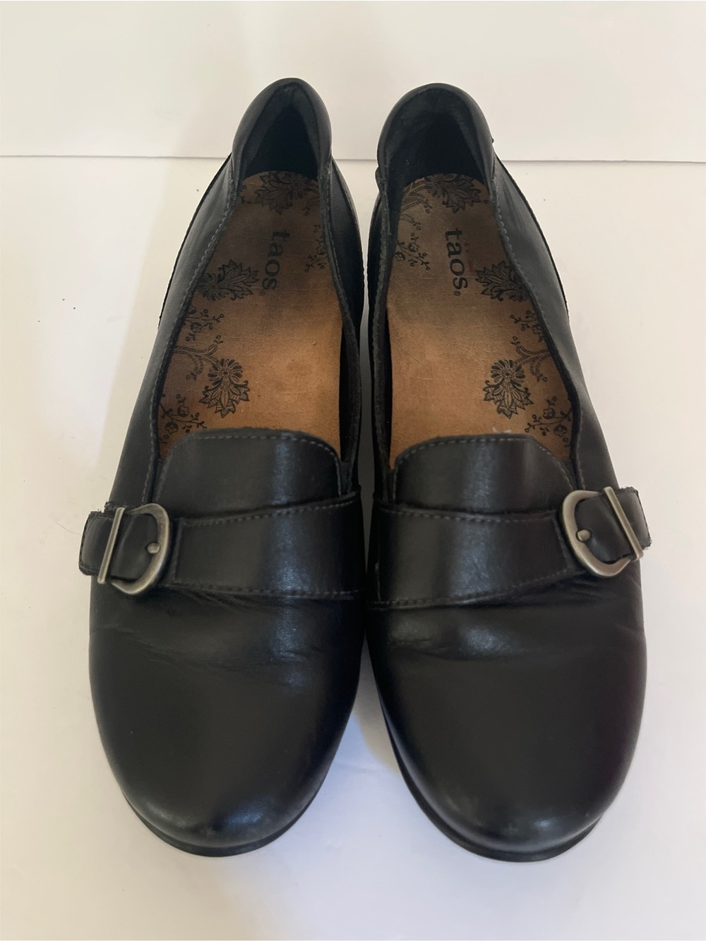 Taos Black Leather Uppity Slip Ons Women’s Size 9 - Picture 2 of 8